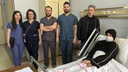 Gebe hastaya aynı anda iki kritik ameliyat