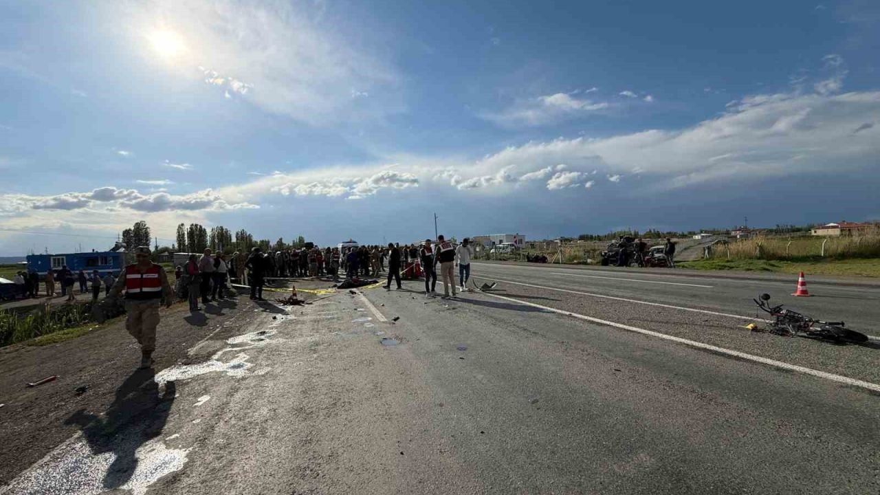 Iğdır’da otomobilin çarptığı motosiklet sürücüsü hayatını kaybetti