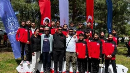 Karslı öğrenciler Türkiye finallerinde gururlandırdı