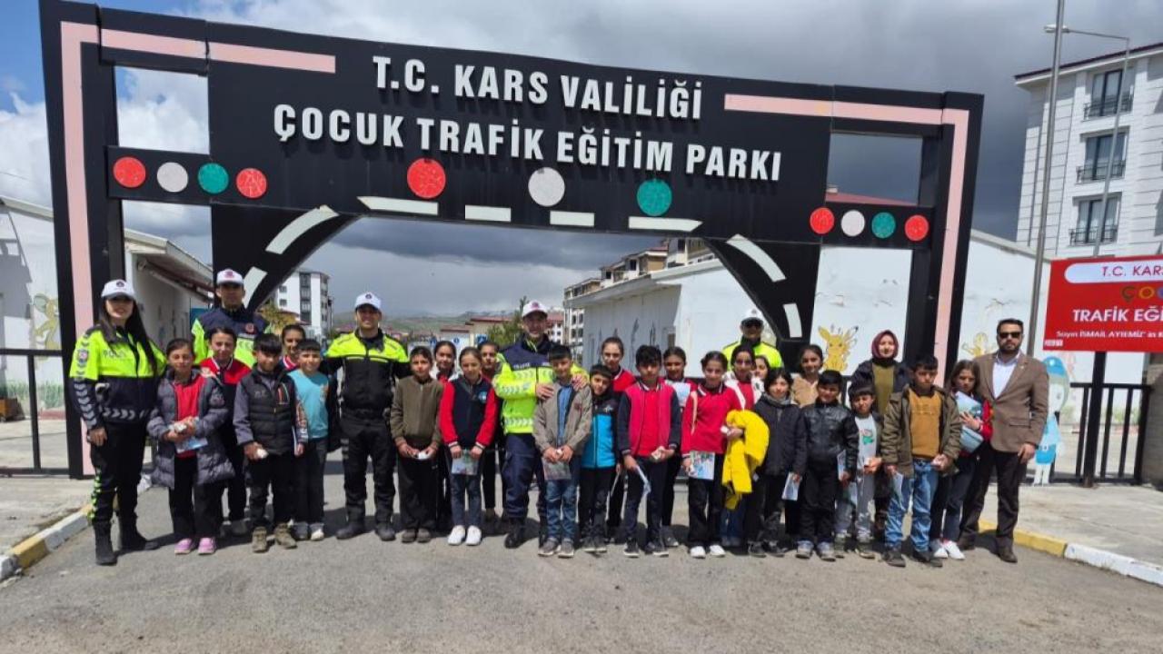Kars’ta öğrencilere uygulamalı eğitim verildi