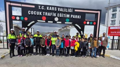 Kars'ta minik sürücüler eğitim aldı