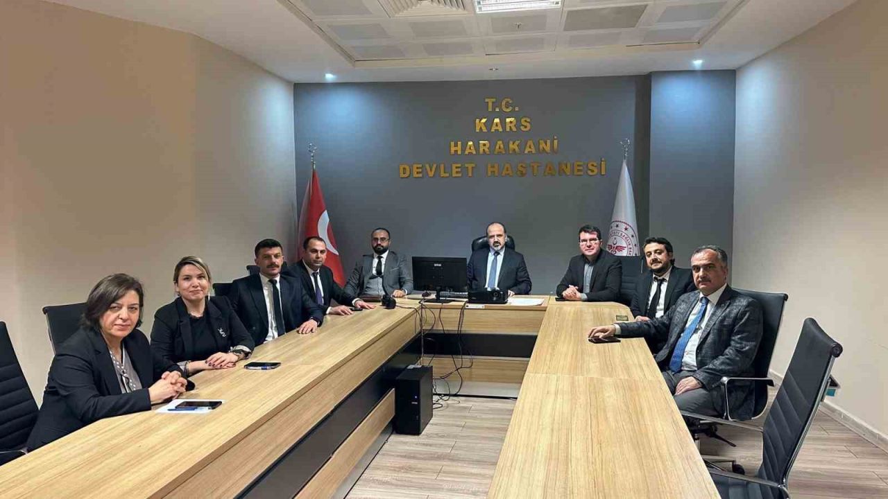 Kars’ta sağlık hizmetleri değerlendirildi: 2026 hedefleri masaya yatırıldı