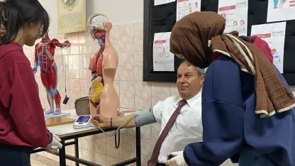 Öğrenciler sahada uygulayarak öğreniyor