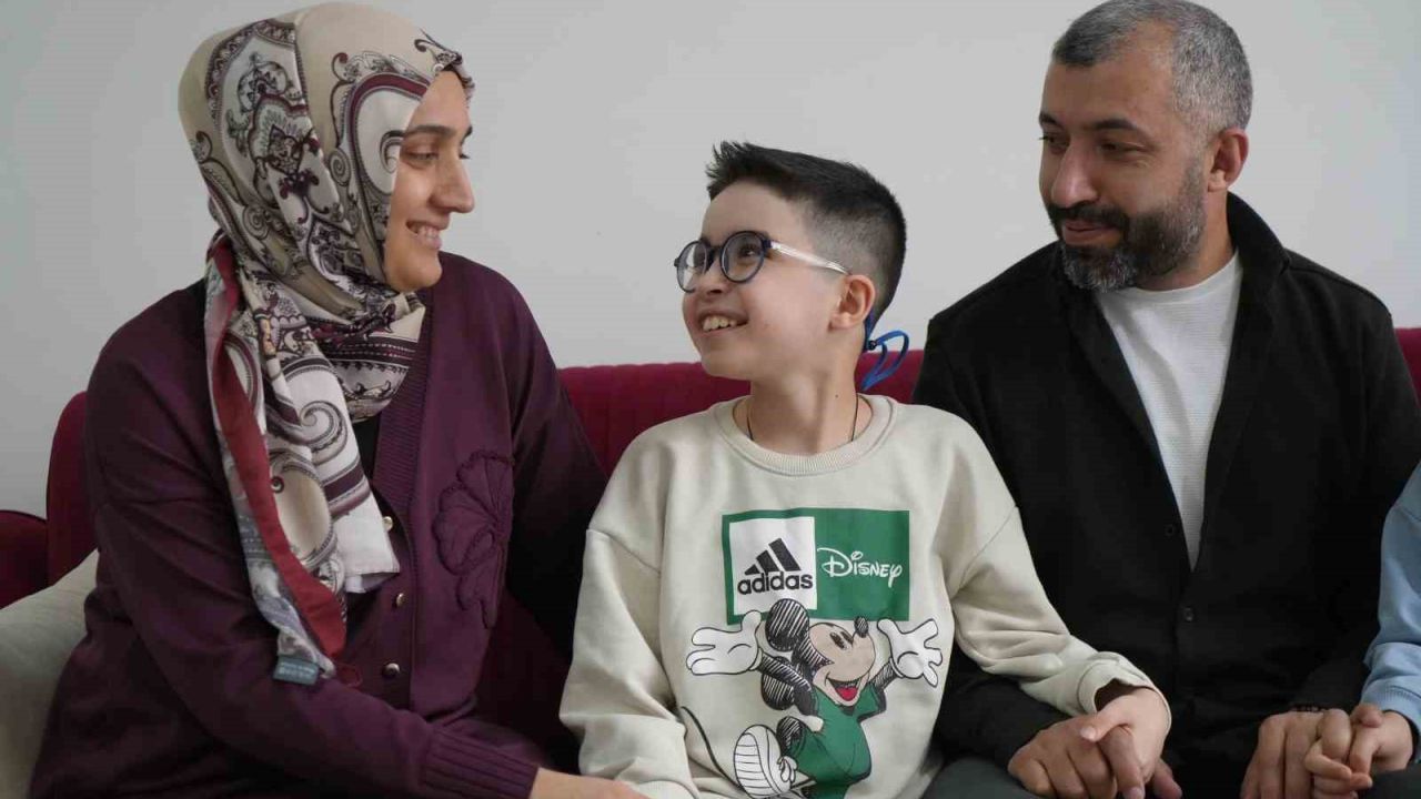 Ölümcül DMD hastalığıyla mücadele eden Ahmet Sami kendisine uzanacak yardım elini bekliyor