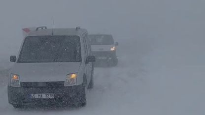 Palandöken Geçidi’nde 3 saat mahsur kaldılar