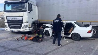 Tır ile otomobil çarpıştı: 2 yaralı