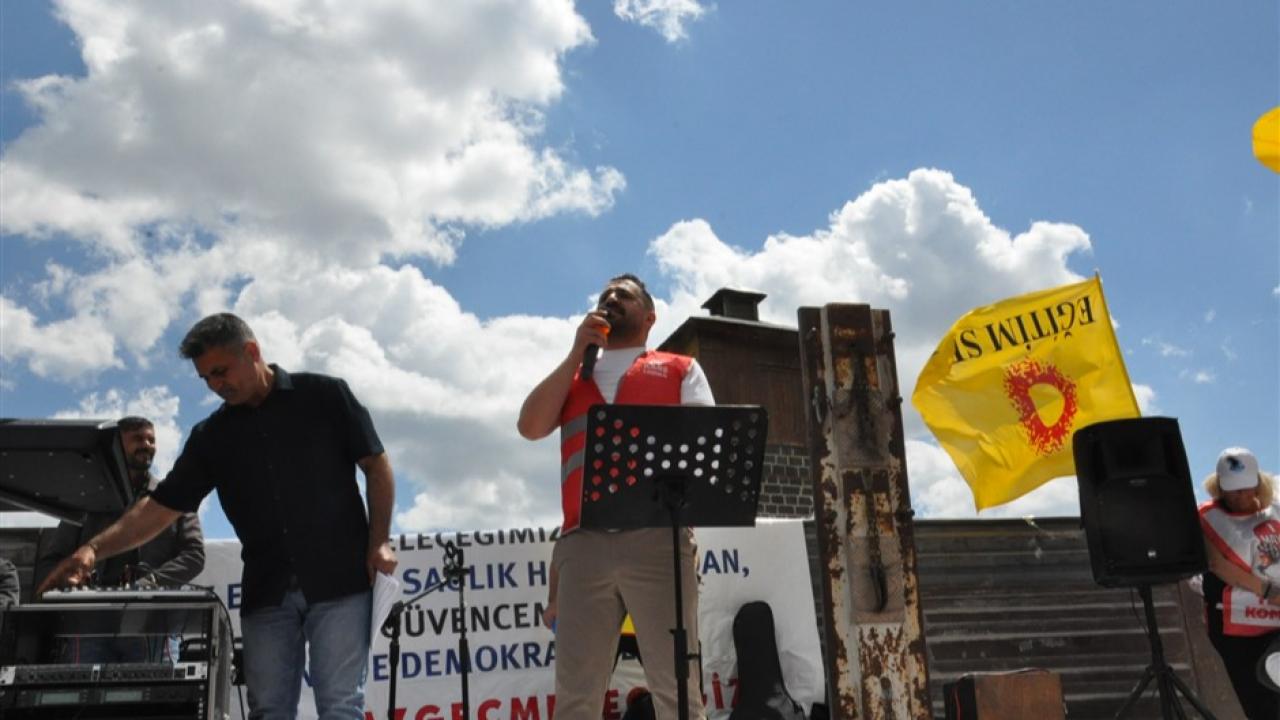 Uludaşdemir: Babasını iş kazasında kaybeden bir işçi çocuğuyum