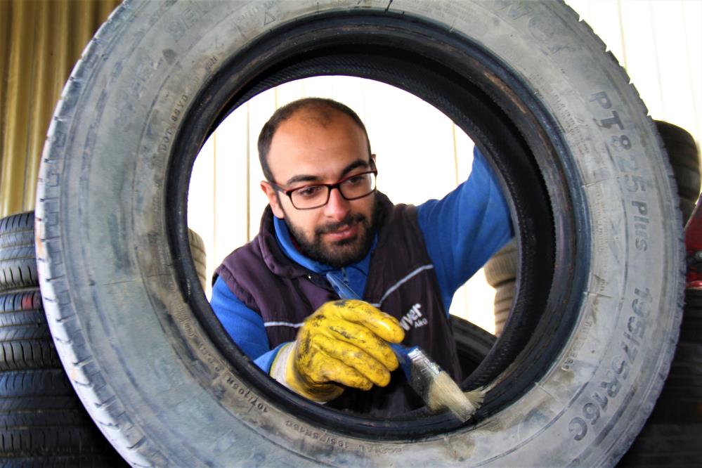 Oto lastikçilerde değişim yoğunluğu yaşanıyor